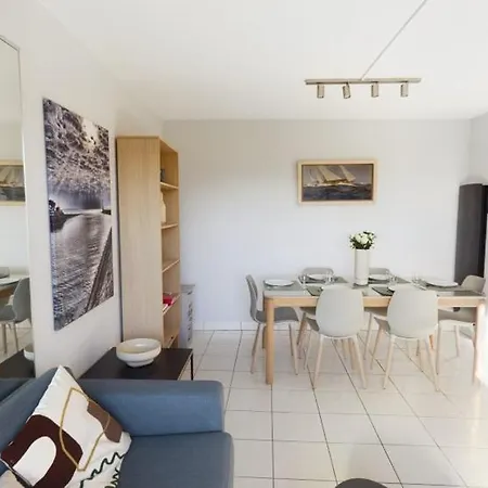 Duplex Terrasse Place Du Marche 아파트 *