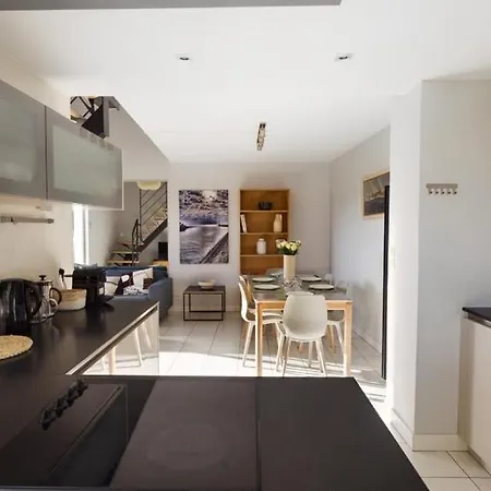 Duplex Terrasse Place Du Marche La Baule